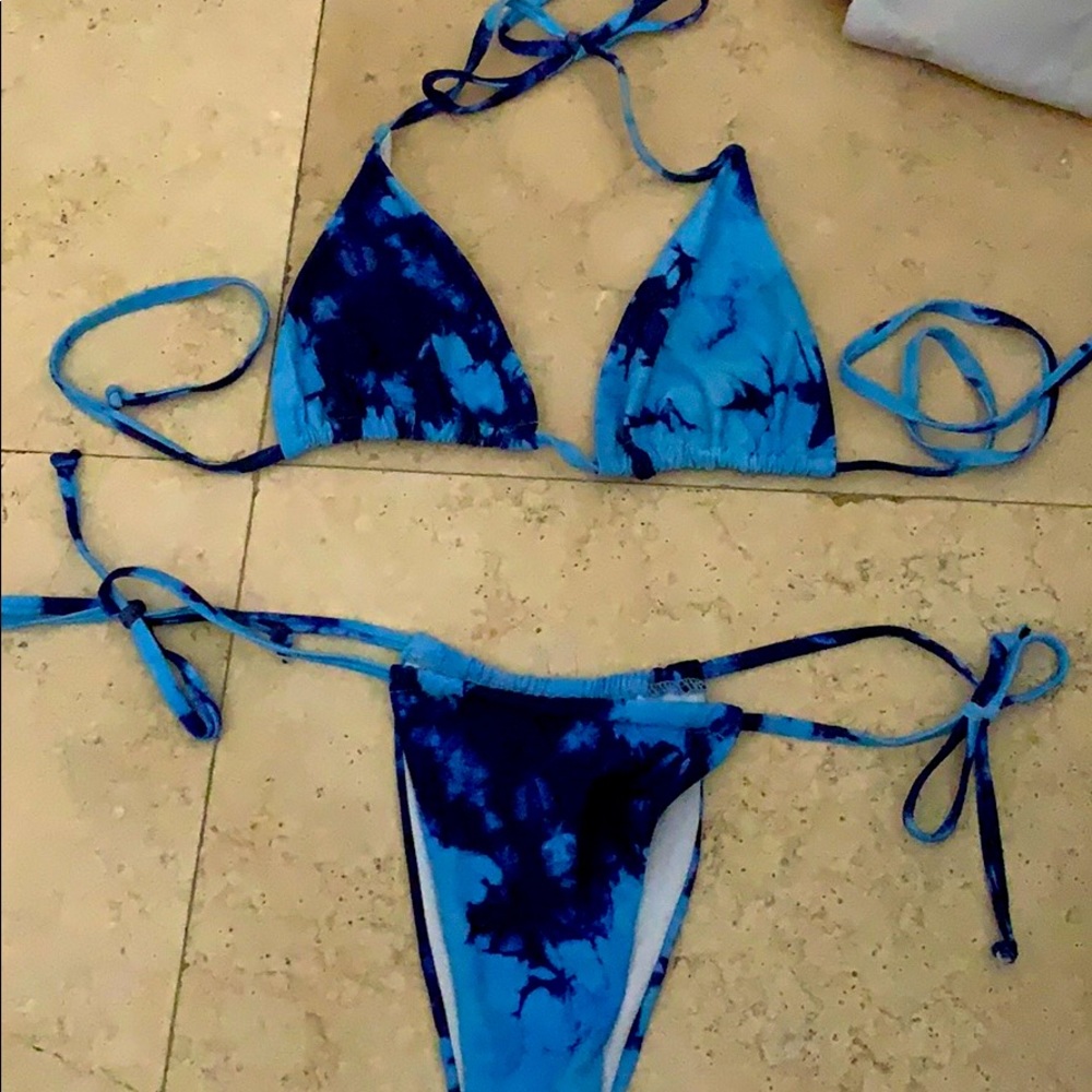 Blue triangle bikini set